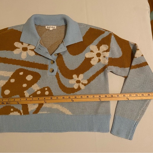 Derek Heart Sz L Blue and Brown Floral Mushroom Cropped Sweater - Picture 4 of 7